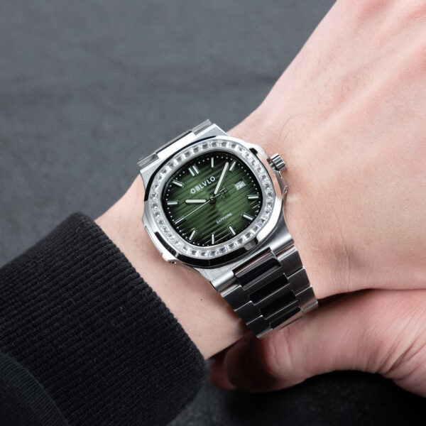 FM Series 42mm Timepiece, Forest-Toned Dark Green Dial, Steel Chain Bracelet FM-YWL-D-YGYS